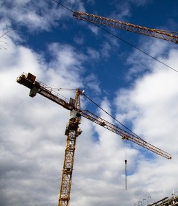 Baukran: Auf vielen Baustellen ist nichts mehr zu tun (Foto: pixabay.com, rhythmuswege)