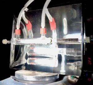 Labormodell des neuen Solarreaktors zur Spriterzeugung (Foto: cam.ac.uk)