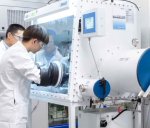 Laborarbeit: Entwicklung von hocheffizienten Lithium-Membranen im Trend (Foto: imperial.ac.uk)