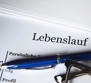 Lebenslauf: Immer mehr Bewerber springen nach Zusage wieder ab (Foto: pixabay.com, loufre)