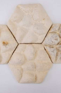 Sechseckige Fliesen: Wärmeschutz nach dem Vorbild der Elefantenhaut (Foto: ntu.edu.sg)