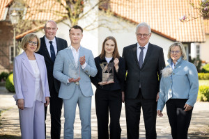 Wolfgang Wirichs Förderpreis Handel geht an Julian Laier und Samra Cehajic (Foto: BEA)