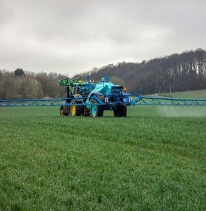 Traktor: Düngerproduktion mit deutlich weniger Energie (Foto: Franck Barske, pixabay.com)