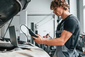 OBD-Auslesen ist eine Möglichkeit zur Fehlerfindung (Foto: Unsplash)