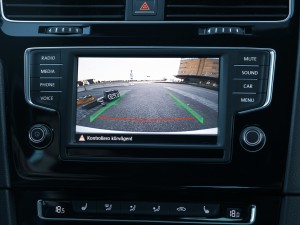 Eine defekte Rückfahrkamera ist ein Ärgernis (Foto: Erik Andersson/Unsplash)