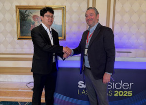 Frank (Cheng) Fan, General Manager Trenex (l), und Thomas Radestock, CSO xSuite Group. Bild: xSuite