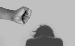 Gewaltandrohung: Frauen von Online-Missbrauch stark betroffen (Foto: pixabay.com, Tumisu)