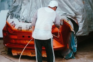 Auto lackieren: Do It Yourself (Foto: uma dantara/Unsplash)