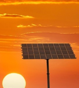 Solarpaneel: Bei den Baukosten schneidet Solarenergie am besten ab (Foto: pixabay.com)