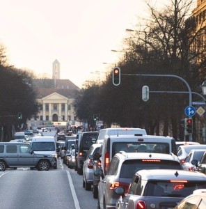 Verzicht auf Verkehrssteuerung erhöht die CO2-Emissionen (Foto: Alexander Fox, pixabay.com)