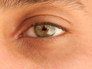 Auge: Längere Handy-Nutzung ist nicht gesund (Foto: pixabay.com, eduardomoraes753)