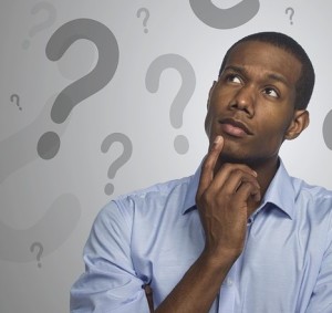 Skeptisch: Mit geschickten Fragen lässt KI sich überlisten (Foto: Tumisu, pixabay.com)