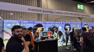 Gemeinsamer Auftritt von DATA REVERSE® und Partnern auf der it-sa 2025 (© DATA REVERSE®)