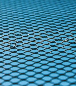 Tropfen: Auf der superglatten Oberfläche hält nichts mehr (Foto: urirenataadrienn, pixabay.com)