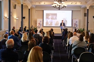 Präsentation der Menschenrechtskampagne (Foto: Scientology-Kirche)
