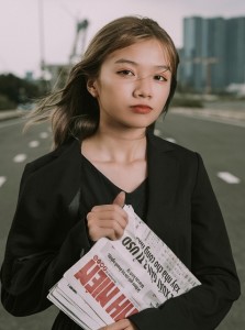 Junge Zeitungsleserin: erfolgreiches Experiment in Japan (Foto: pixabay.com, dangkhoa1848)