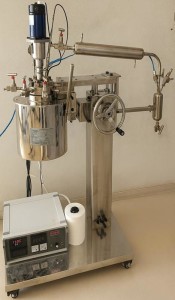 In diesem Reaktor werden die einstigen Abfälle zu wertvoller Aktivkohle (Foto: sharjah.ac.ae)