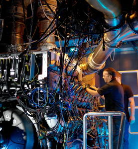 2000-kW-Methanolmotor auf dem Prüfstand (Foto: mtu Solutions) 2000-kW-Methanolmotor auf dem Prüfstand (Foto: mtu Solutions)