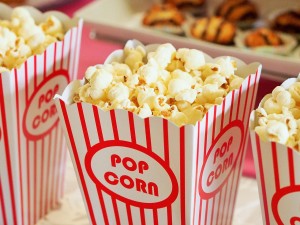 Popcorn: Snack mit viel Fett und Salz problematisch (Foto: pixabay.com, Devon Breen)