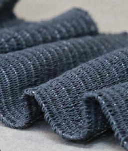 Stoff: Dieser lässt sich durch Magnetkraft bewegen (Foto: polyu.edu.hk) Stoff: Dieser lässt sich durch Magnetkraft bewegen (Foto: polyu.edu.hk)