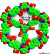 In diese Poren passen Uran-Ionen perfekt hinein (Illustration: Xishi Tai, Zhenli Sun) In diese Poren passen Uran-Ionen perfekt hinein (Illustration: Xishi Tai, Zhenli Sun)