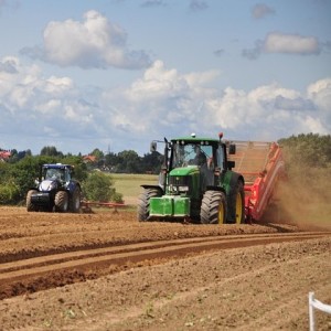 US-Farmer bei der Arbeit: sind auf Migranten angewiesen (Foto: Mexxicana, pixabay.com)