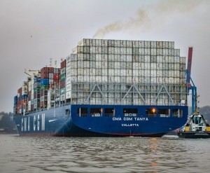 Containerschiff: fährt in Zukunft umweltneutral mit Ammoniak (Foto: Michael Zöllner, pixabay.com) Containerschiff: fährt in Zukunft umweltneutral mit Ammoniak (Foto: Michael Zöllner, pixabay.com)