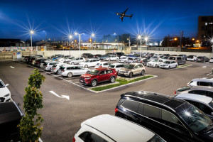 Parkplatz TOM Parking in Schwechat (Foto: TOM Parking – Flughafen Wien parken)