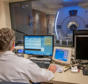 Ultraschallbehandlung unter MRT-Kontrolle: Hoffnung für Hirntumorpatienten (Foto: umd.edu)