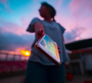 Mobilfunk: getrennter Kauf von Gerät und Tarif sinnvoll (Foto: fernandozhiminaicela, pixabay.com)