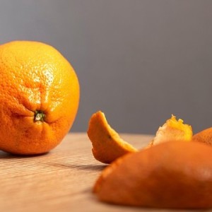 Orangenschalen: Diese können die Umwelt entlasten (Foto: Steward Masweneng, pixabay.com)