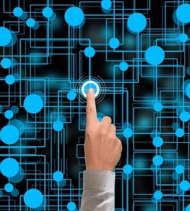 Echokammer: Algorithmen könnten diese einfach verhindern (Bild: Gerd Altmann, pixabay.com)