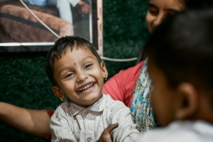 Kind: Zweitsprache verändert die Bindung zu den Eltern nicht (Foto: pixabay.com, Shubham Mali)