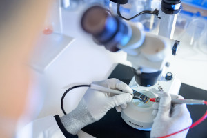 Analyse beschädigter Speicherkomponenten im Rahmen professioneller Datenrettung bei RecoveryLab