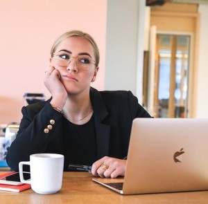 Frustriert: Manche Stellenanzeigen überzeugen Bewerber nicht (Foto: Magnet.de, pixabay.com) Frustriert: Manche Stellenanzeigen überzeugen Bewerber nicht (Foto: Magnet.de, pixabay.com)