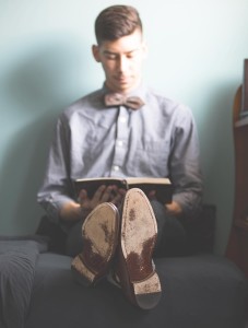 Versunken in Lektüre: Viele Gamer lesen Literatur zum Thema (Foto: pixabay.com, Pexels) Versunken in Lektüre: Viele Gamer lesen Literatur zum Thema (Foto: pixabay.com, Pexels)