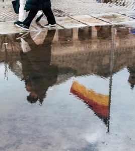 Republik steht Kopf: Neue Schulden für Haushaltslöcher missbraucht (Foto: pixabay.com, wal_172619)