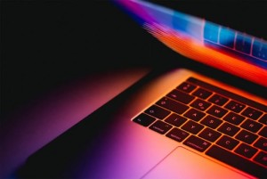 Symbolbild: Ausfälle in IT-Systemen können erste Hinweise auf kritische Datenverluste sein. Symbolbild: Ausfälle in IT-Systemen können erste Hinweise auf kritische Datenverluste sein.