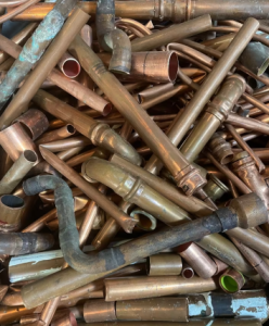 Kupferschrott aus Kabeln und Rohren in Herne gesammelt und recycelt (Foto: schrottabholung.org) Kupferschrott aus Kabeln und Rohren in Herne gesammelt und recycelt (Foto: schrottabholung.org)