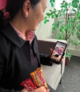 Videos anschauen: Das allein kann laut Studie schon satt machen (Foto: bristol.ac.uk)