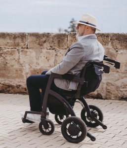 Gelähmter: Betroffene sind bald nicht mehr auf den Rollstuhl angewiesen (Foto: pixabay.com)