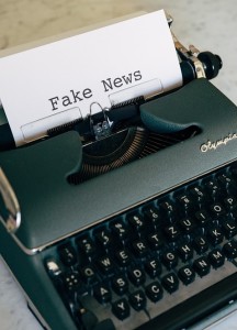 Fake News: Problematik durch KI verschärft (Bild: pixabay.com, viarami)