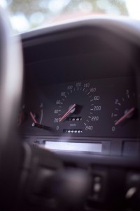 Tacho: Wenige Kilometer haben großen Einfluss auf den Preis (Foto: Julián Amé, pixabay.com)