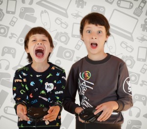 Junge Gamer: Forscher sehen Vorteile durch das Spielen von Games (Foto: pixabay.com, Sunriseforever)