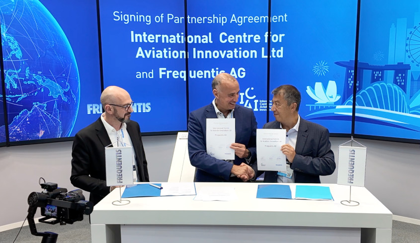 Signing Frequentis and ICAI