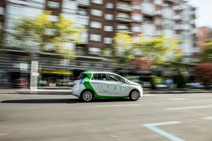 Was bedeutet der CO2-Abdruck eines Autos? (Foto: JavyGo/Unsplash)