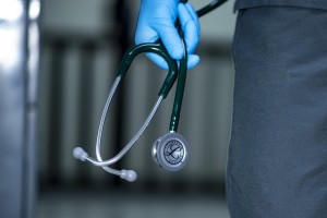 Stethoskop: medizinische Versorgung in den USA zu teuer (Foto: pixabay.com, fernando zhimiaicela)