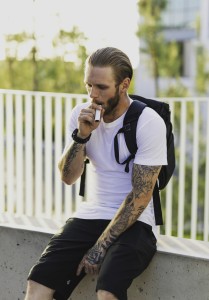 Vaper: E-Zigaretten sind keine harmlose Alternative (Foto: Sarah J, pixabay.com)