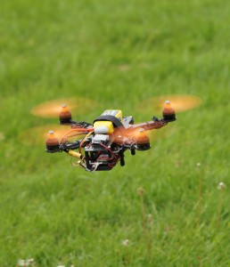 Drohne: Selbst kleinste Ausführungen sind nun autonom (Foto: lucrus91, pixabay.com)
