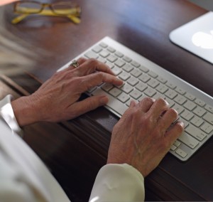 Schreiben: Eigenanteil bei wissenschaftlichen Texten sinkt (Foto: Donna Naquin, pixabay.com)